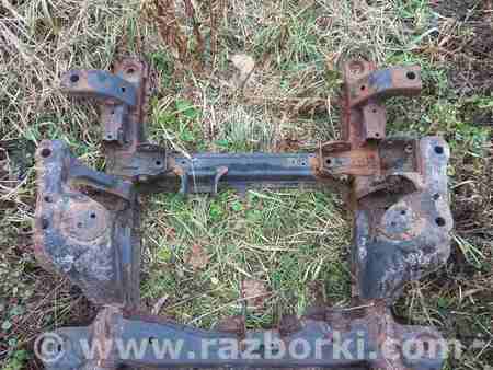Передняя балка для Suzuki Grand Vitara Киев 458065J000