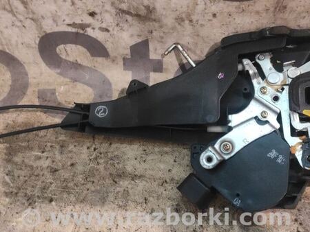 Замок двери задней правой для Toyota RAV-4 (00-05) Киев 6933042060