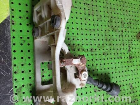 Кулиса для Hyundai Sonata NF (09.2004-10.2010) Киев 437003KXXX