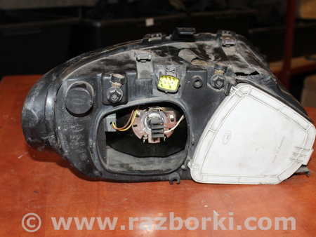 Фара передняя правая для Chrysler Voyager Львов 04857710AB