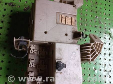 Блок предохранителей для Toyota Camry 30 XV30 (09.2001-03.2006) Киев 8273033060