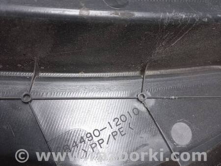пластик багажнику для Toyota Corolla E150 (11.2006-08.2013) Киев 6449012010