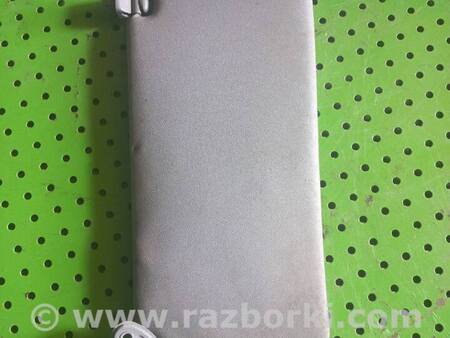 Козырек солнцезащитный правый для Toyota RAV-4 (00-05) Киев 7431042270B0