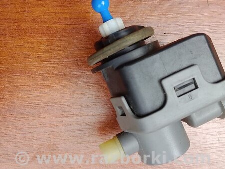 Моторчик корректора фары для Nissan Qashqai (07-14) Киев 7700 420 737