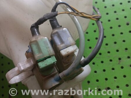 Бачок омывателя для Suzuki SX4 Киев 3845080J10