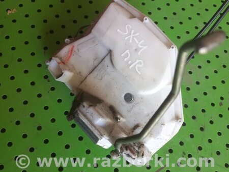 Замок двери передний правый для Suzuki SX4 Киев 8220180J42