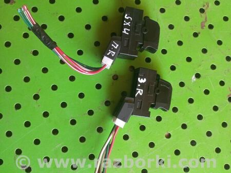 Кнопка стеклоподьемника для Suzuki SX4 Киев 3799562J00
