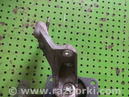 Кронштейн крепления КПП для Suzuki SX4 Киев 1167179J00