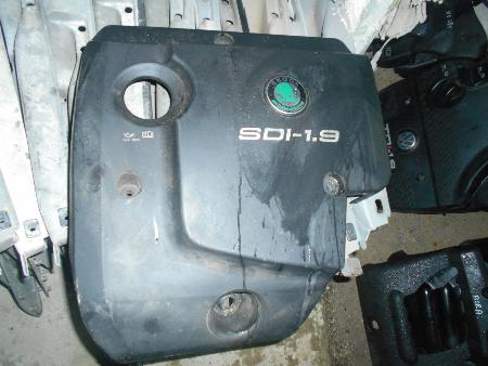 Декоративная крышка мотора для Skoda Octavia A5 Львов 038103925L